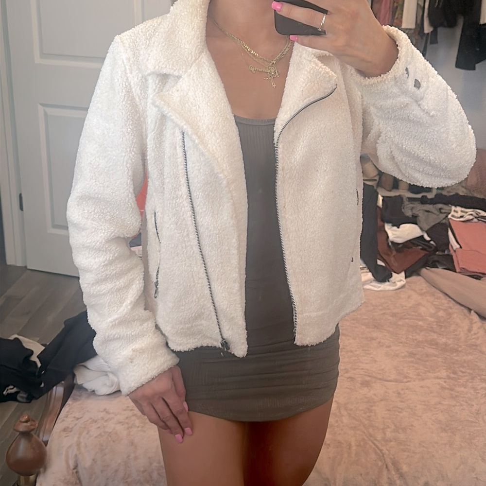 Women’s cream teddy jacket medium